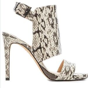 Vince Camuto Fandy Snakeskin Heels in Stone Women’s Size 9.5
